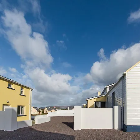 Large House With Adjoining Close To Waterville