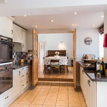 Large House With Adjoining Close To Waterville