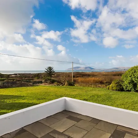 Large House With Adjoining Close To