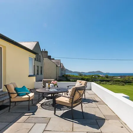 Large House With Adjoining Close To