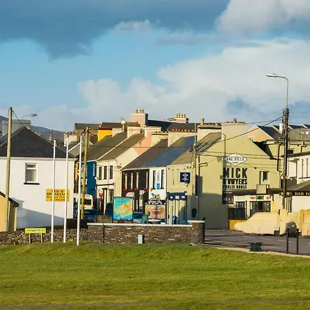 Large House With Adjoining Close To Holiday home Waterville